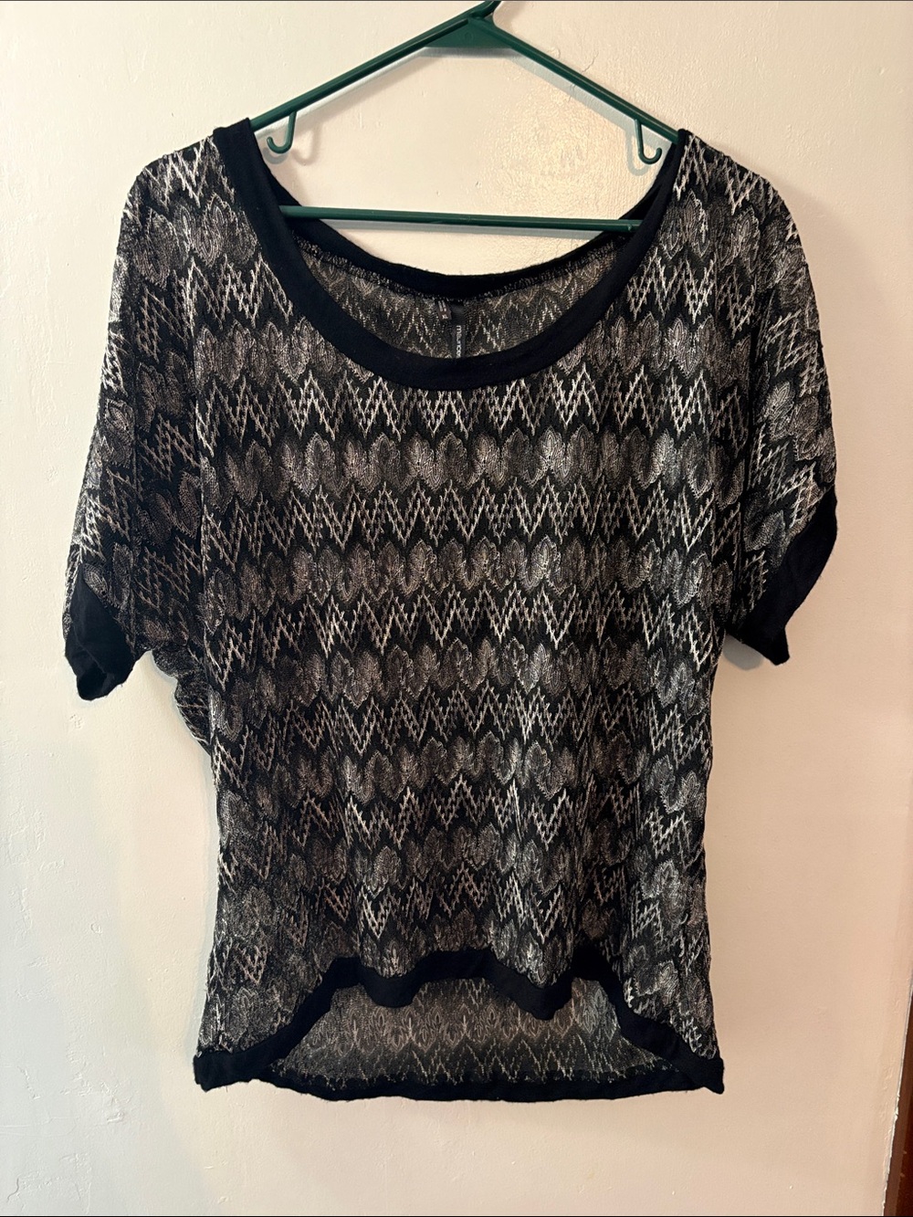 Maurices Black and White Sheer Patterned Short Sleeve Top Size XL